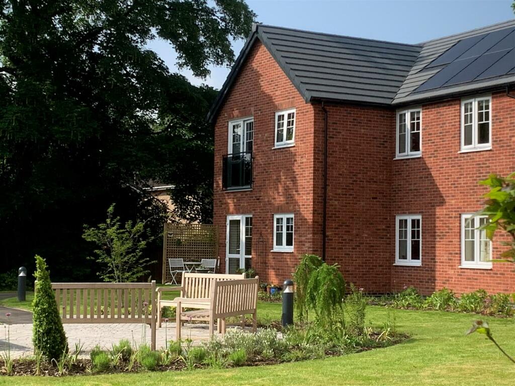 17 Symonds Grange.jpg