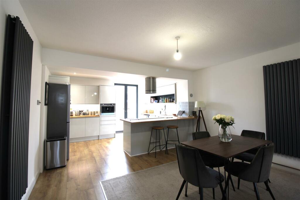 kitchen1.JPG