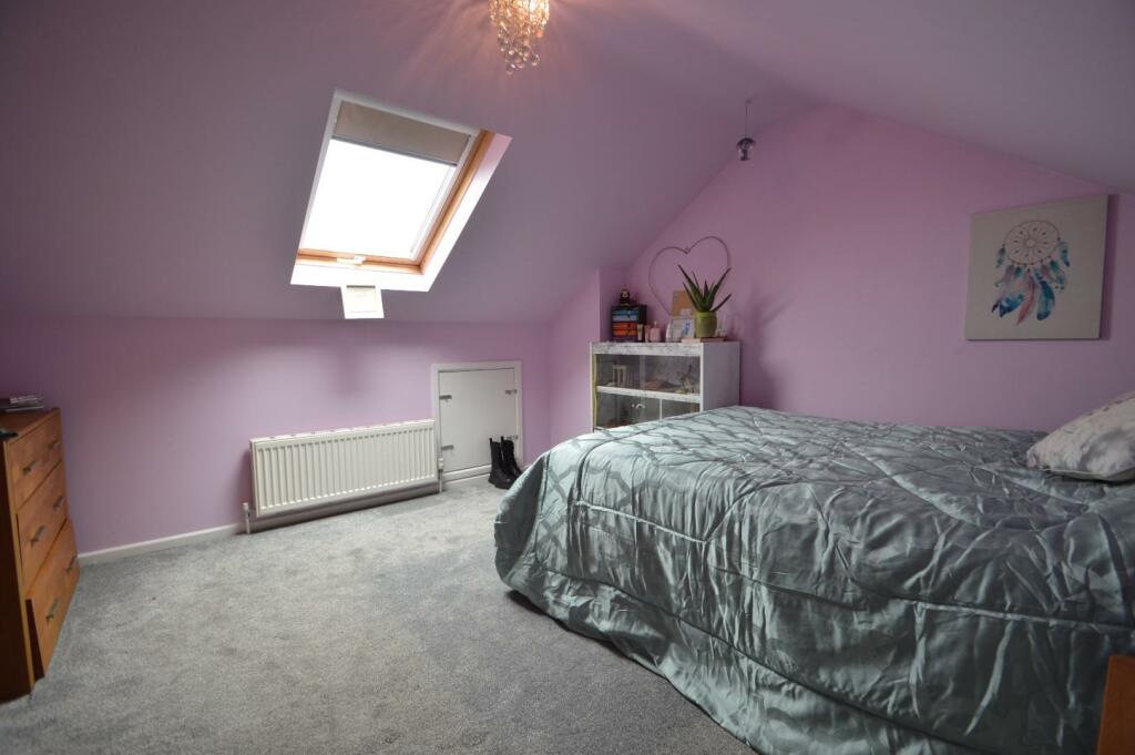14 Warburton Avenue bedroom two.JPG