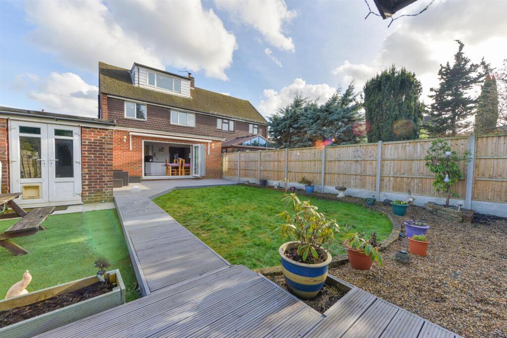 The Avenue, Greenacres9.jpg