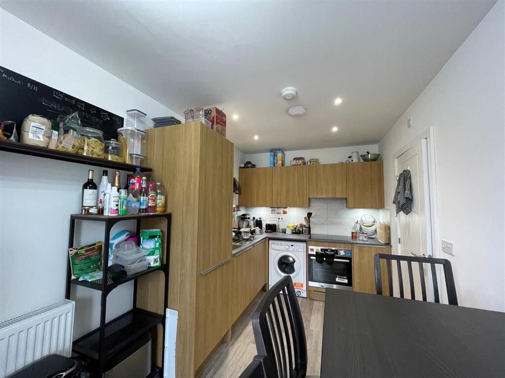 48 Wren Way - Kitchen.jpg