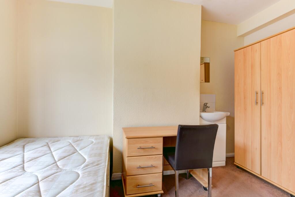 23 Caledonian Road Bedroom 3 (2)