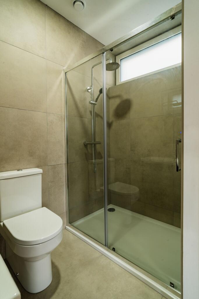 Ensuite Shower Room
