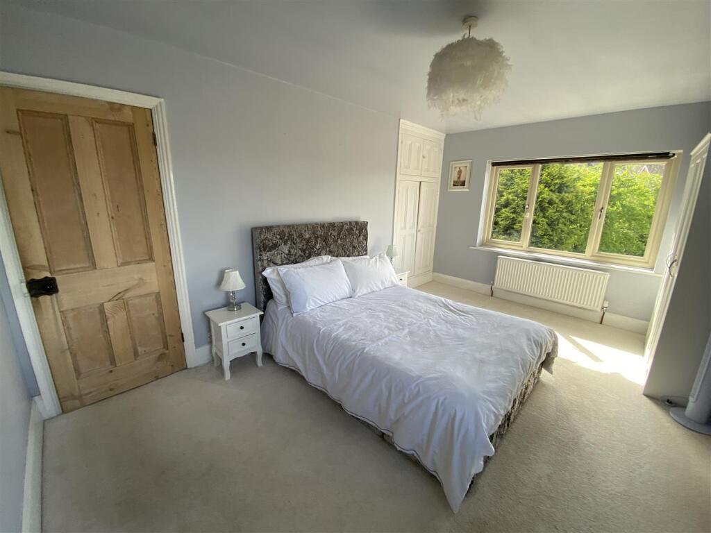 Bedroom no.1 front double: