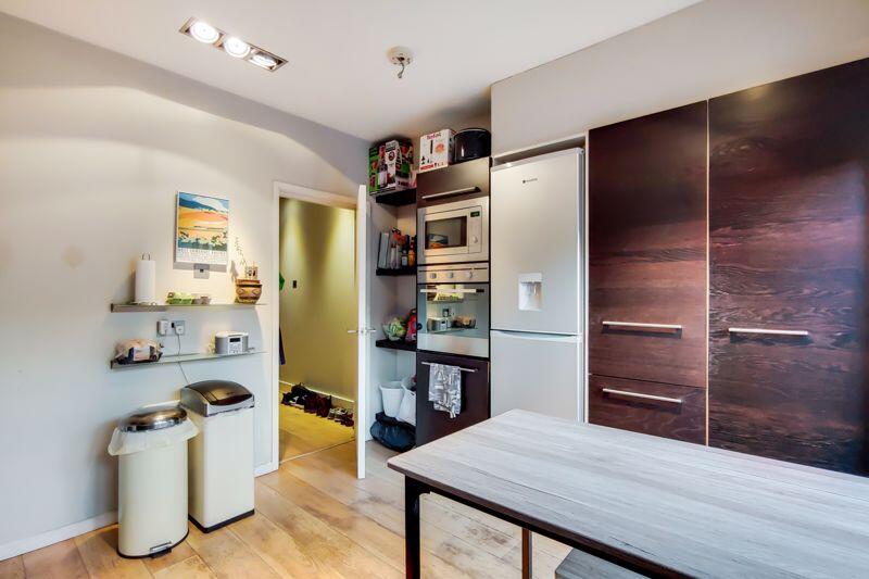 Kitchen 1a