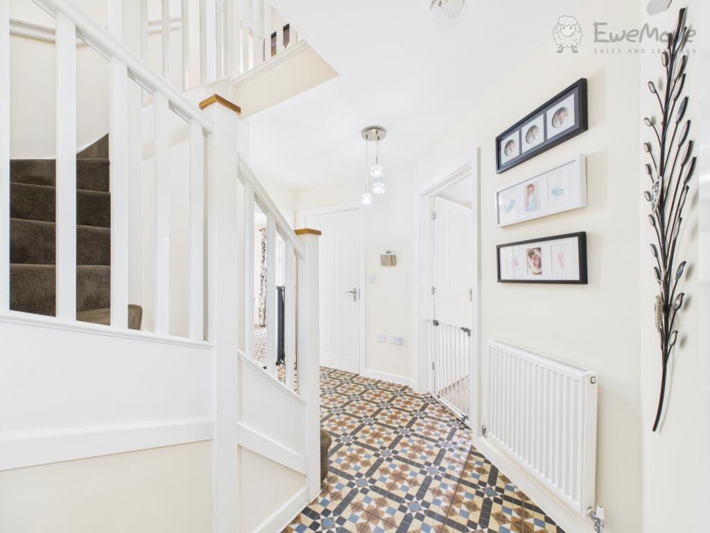 CAM03640G0-PR0046-STILL015