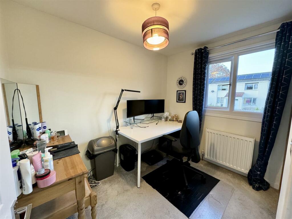 Fourth bedroom