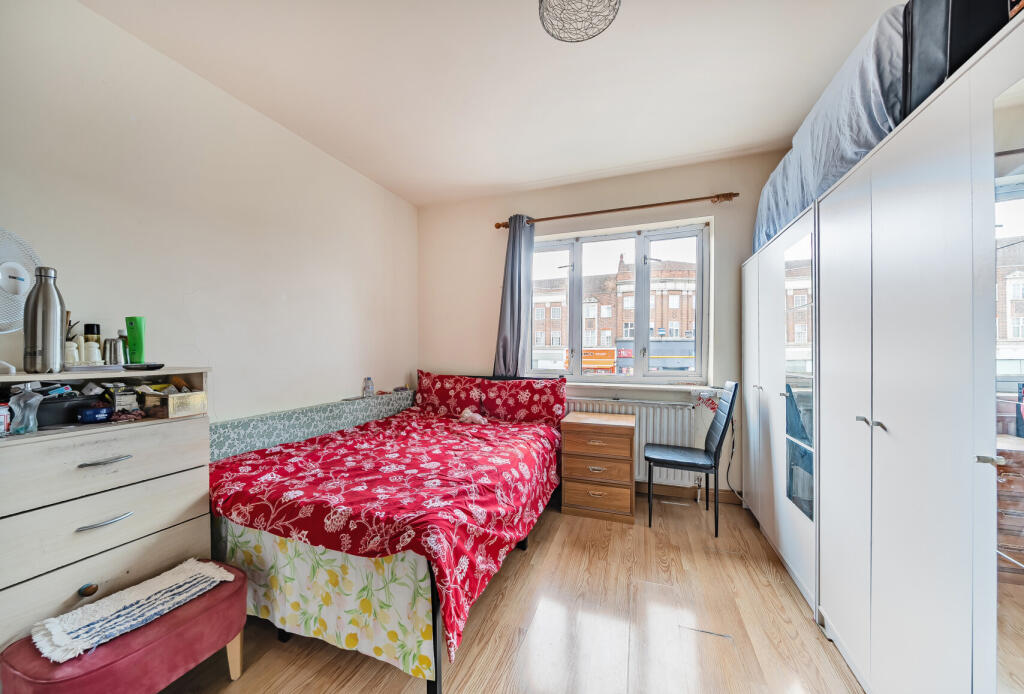 1315516-12-685d44...