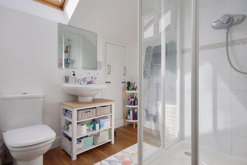 Bedroom One (En-Suite)