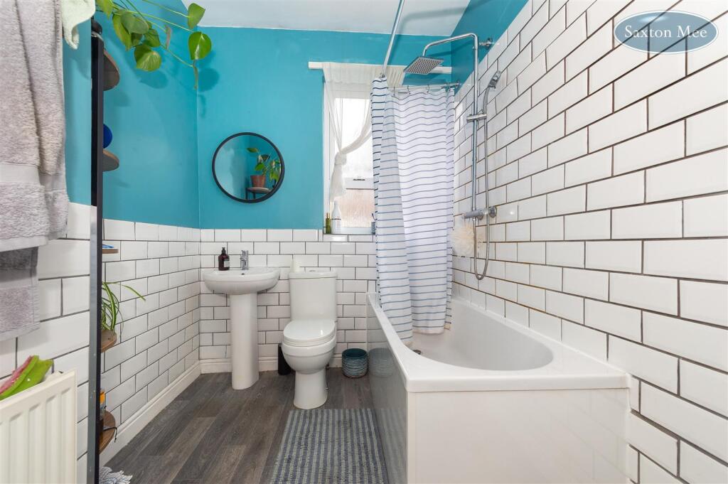 56 Hoole Street - bathroom 1249.jpg
