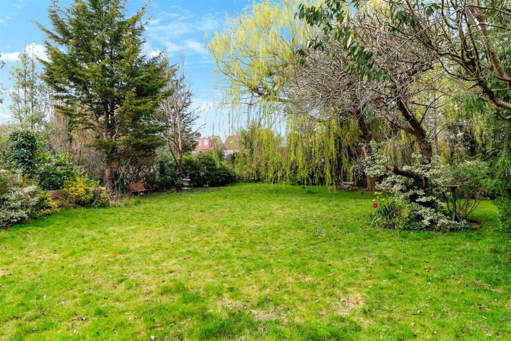 WEST HILL AVENUE,  (12).jpg