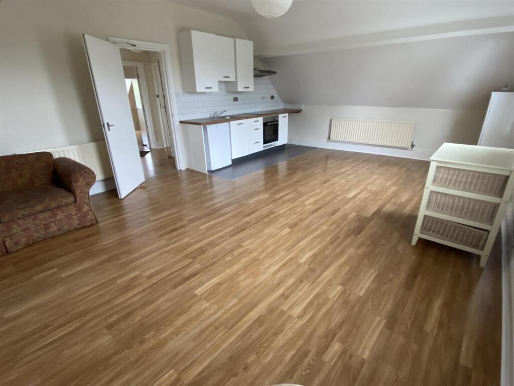 Open plan living/dining kitchen