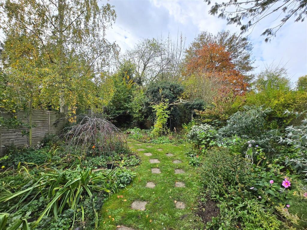 Further Garden leading to wonderful Wooded area