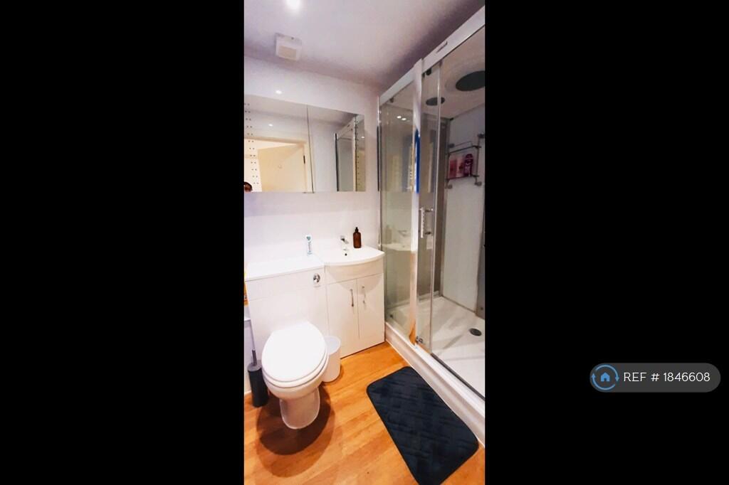 Ground Floor Bathroom 