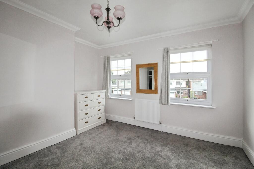 pbox-bedroom-313625.JPG
