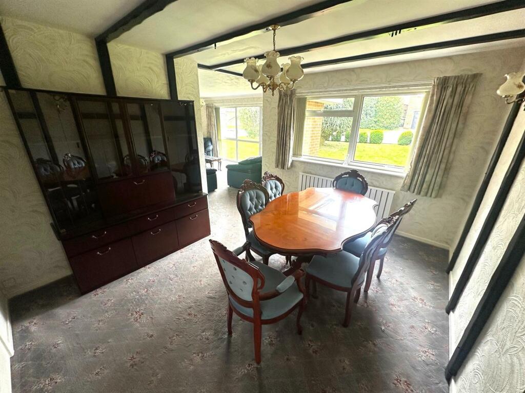 Dining Room 1.jpg