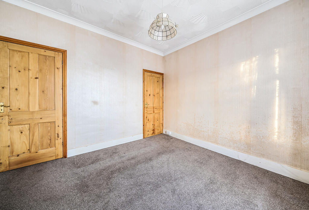 1349047-16-68ba21...