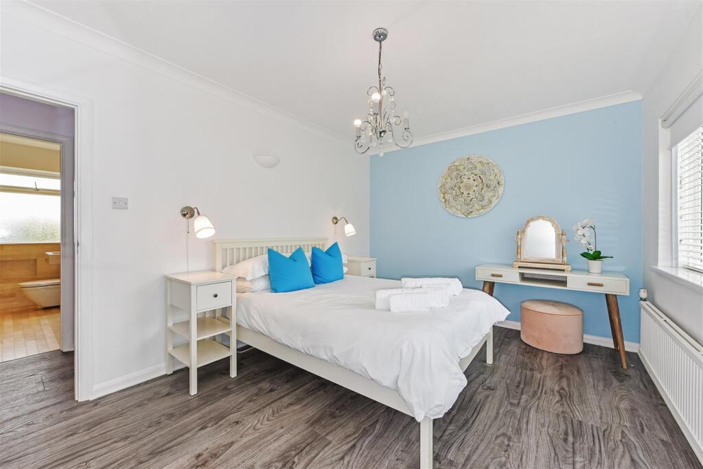 Ph60_5874210.jpg