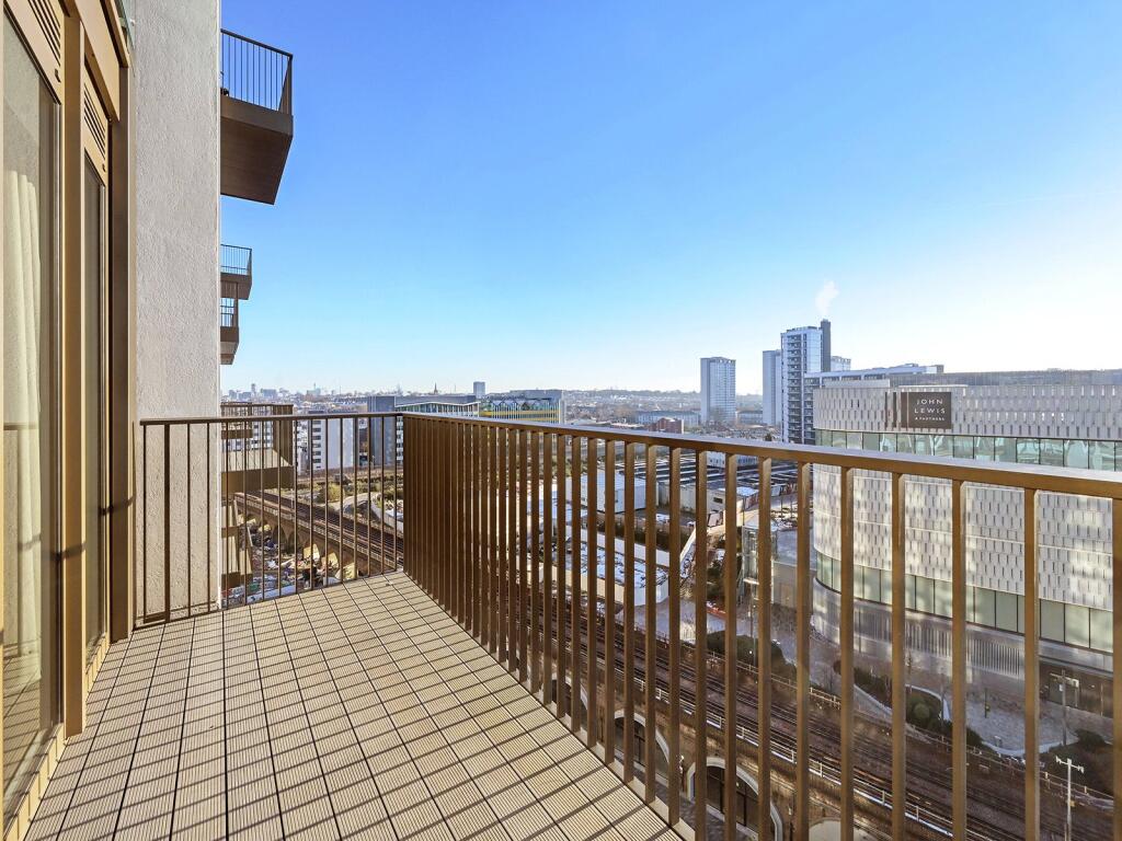 Lincoln Apartments