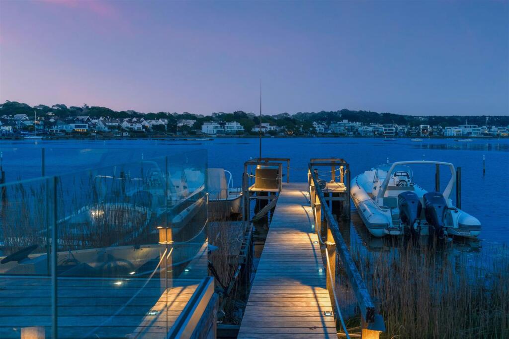 Jetty