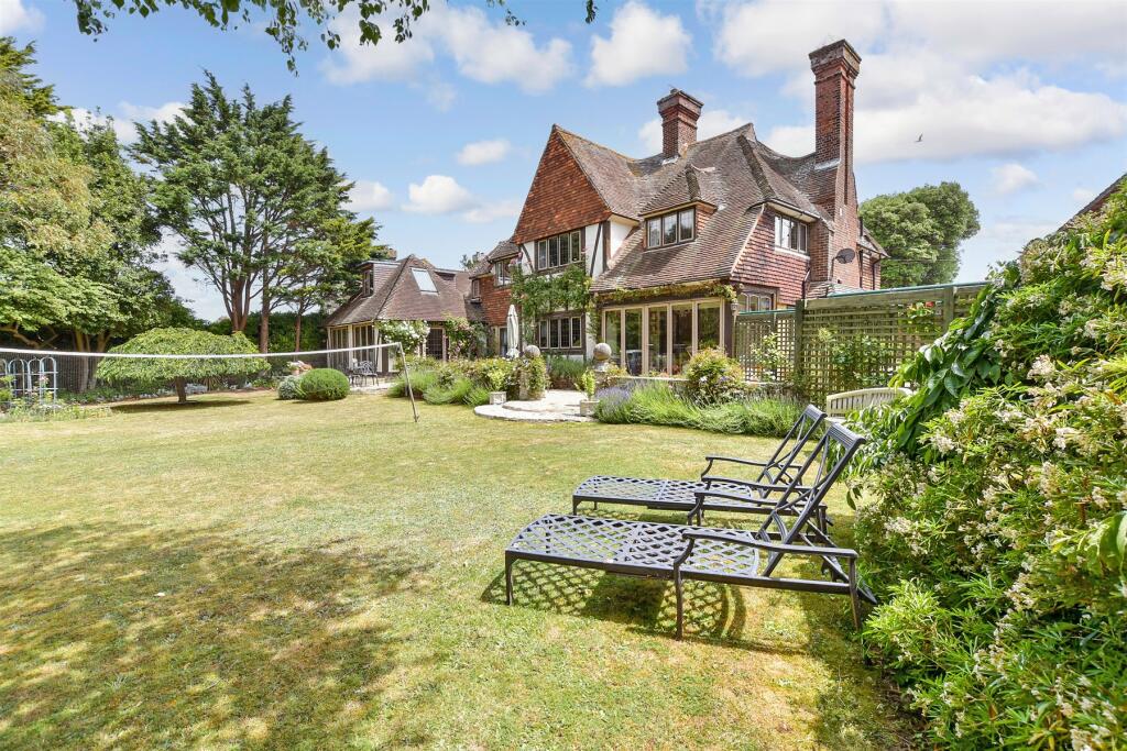 External Lifestyle Photograph