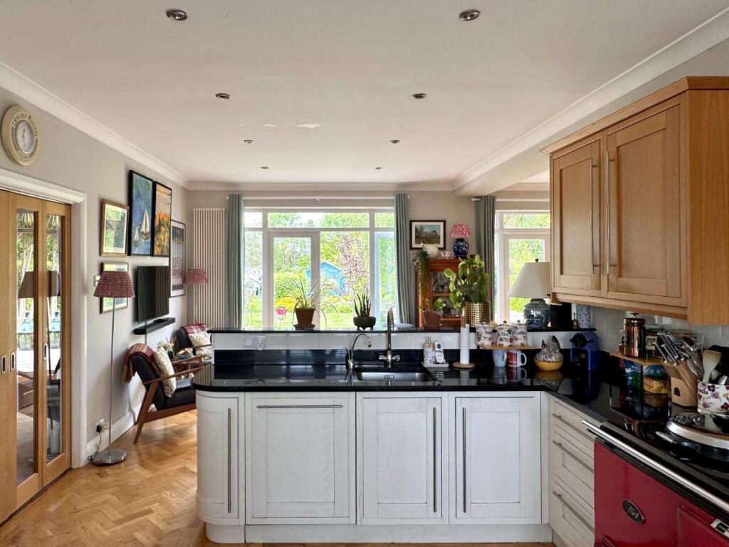 Kitchen/Breakfasting/Living Room