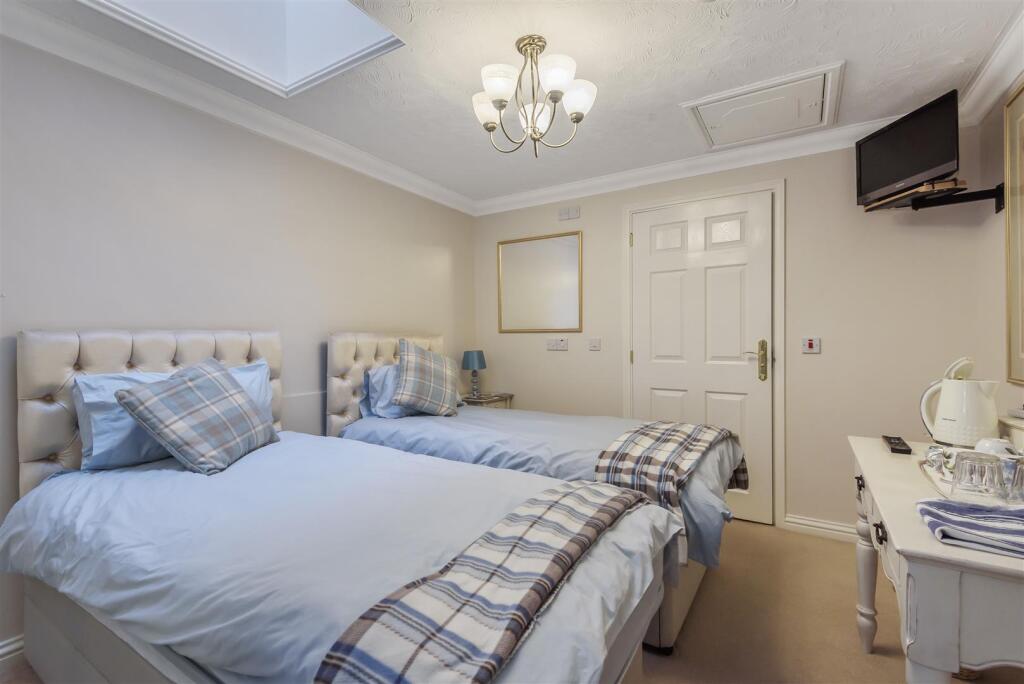 Owners Guest Suite.jpg