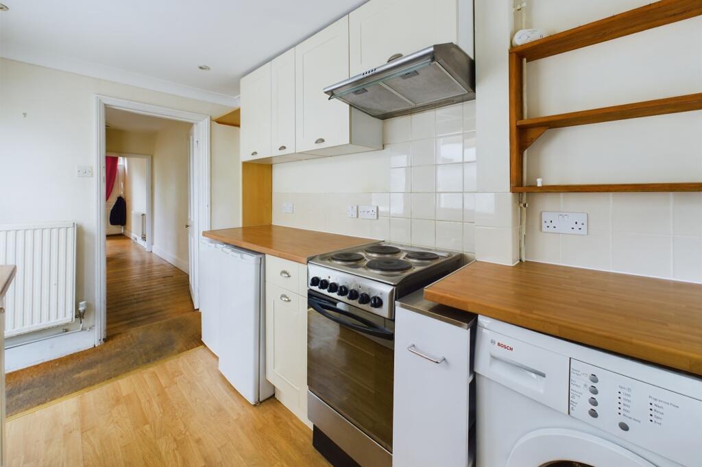 CAM02545G0-PR0171-STILL010