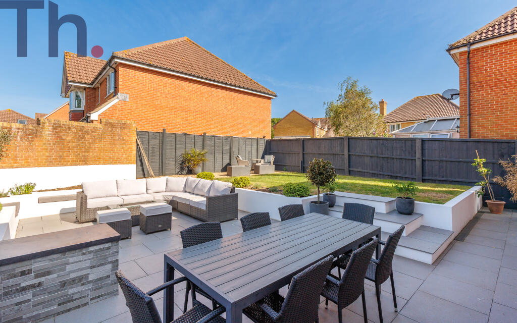 Space to Relax &amp; Dine