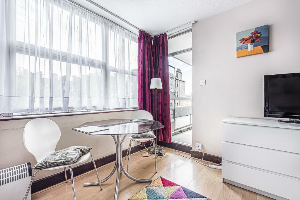 Reception Room/Bedroom