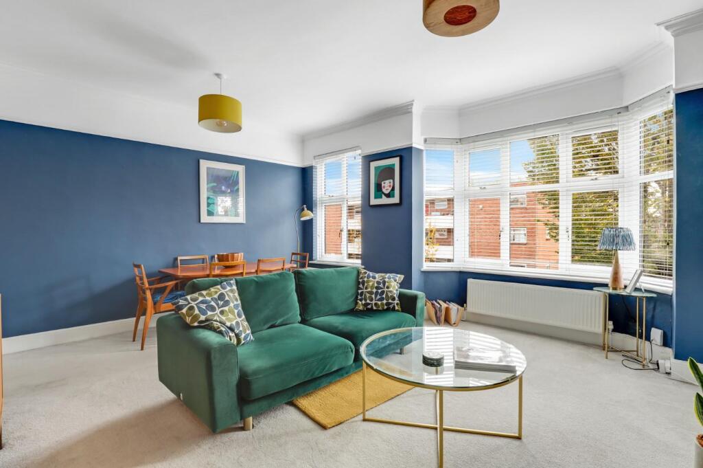 14-1659JHPropWpen - 12b Royston Road - 7.jpg