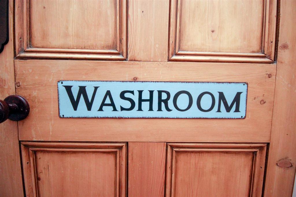 Shower Room.jpg