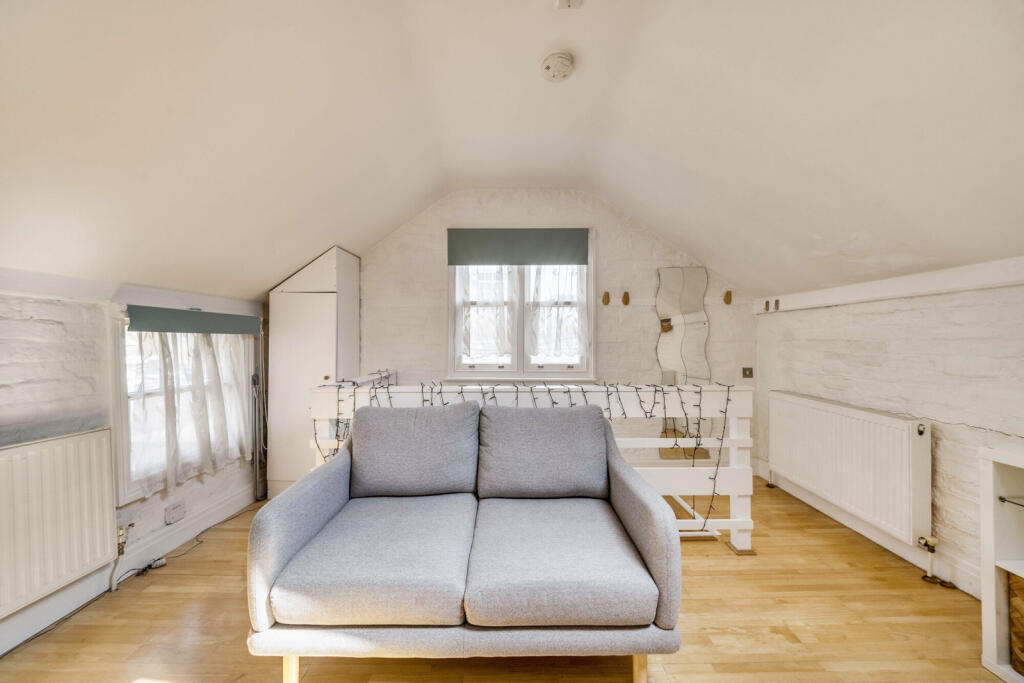 1342809-2-68a485e...