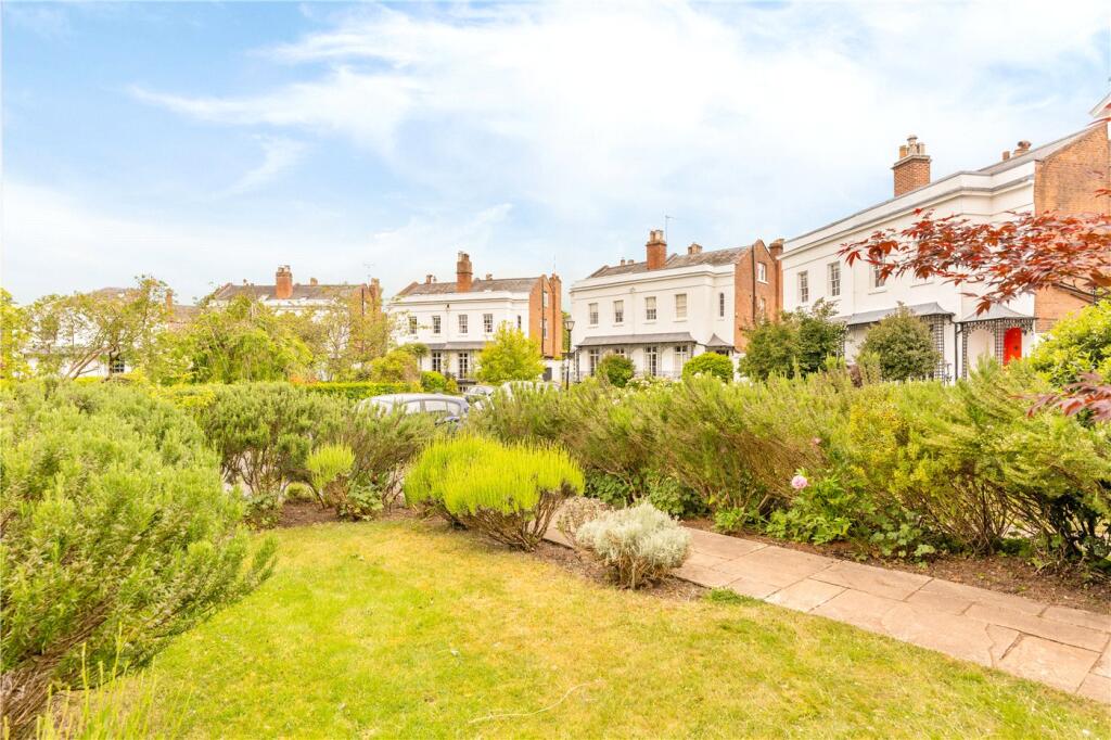 Front Garden To Cres