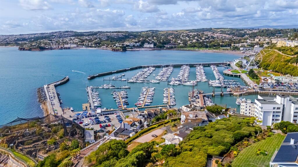 A19 - 5 Park Hall Torquay - 250905.jpg