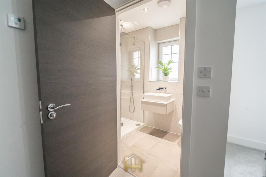 5 NEWALL TERR 080225 EDIT (45 of 54).jpg