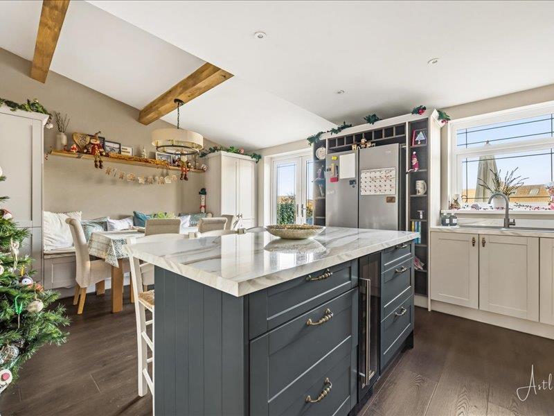 Open Plan Kitchen/Living Area