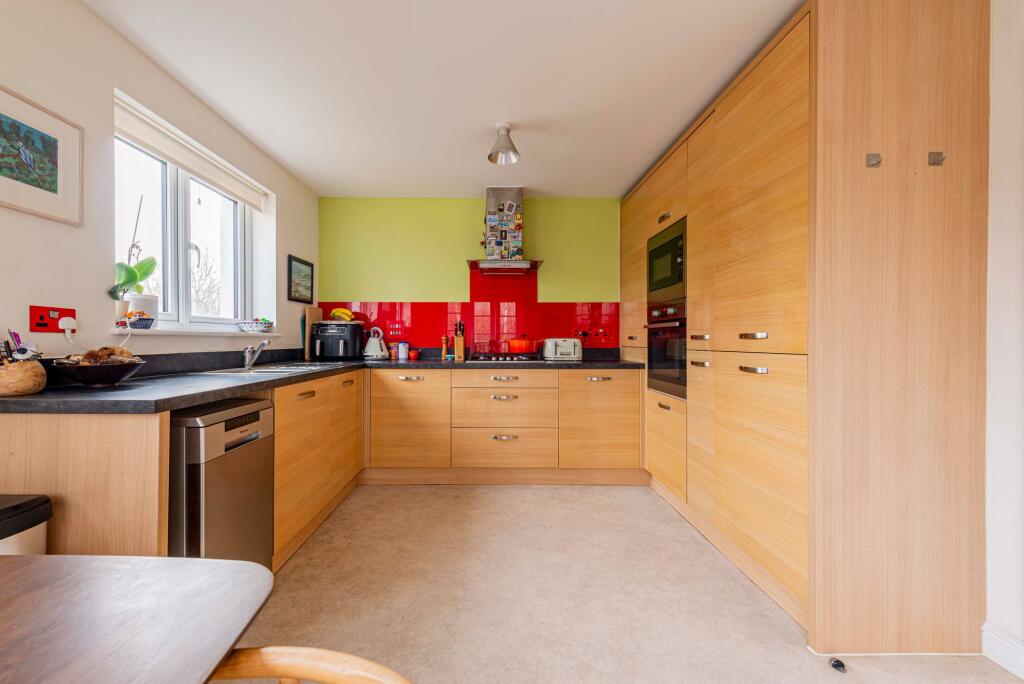 Kitchen / Dining Room (1)