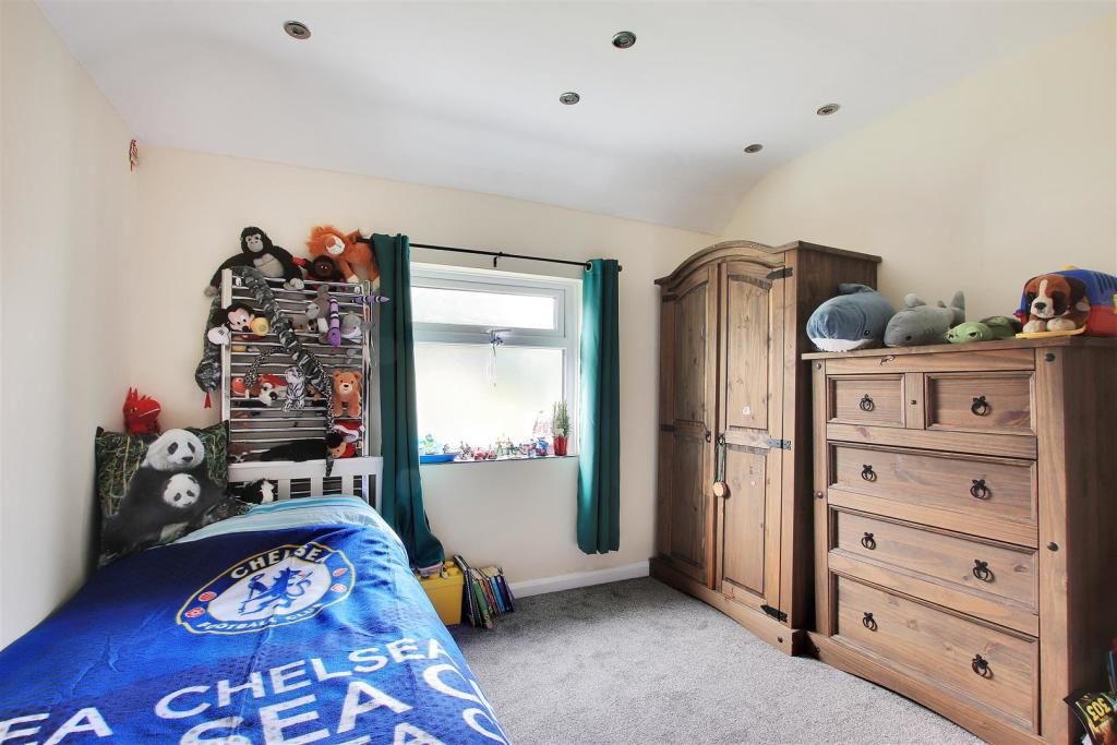 Bedroom 3.jpg