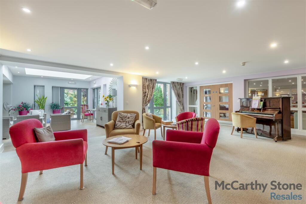 8667784-interior17.jpg
