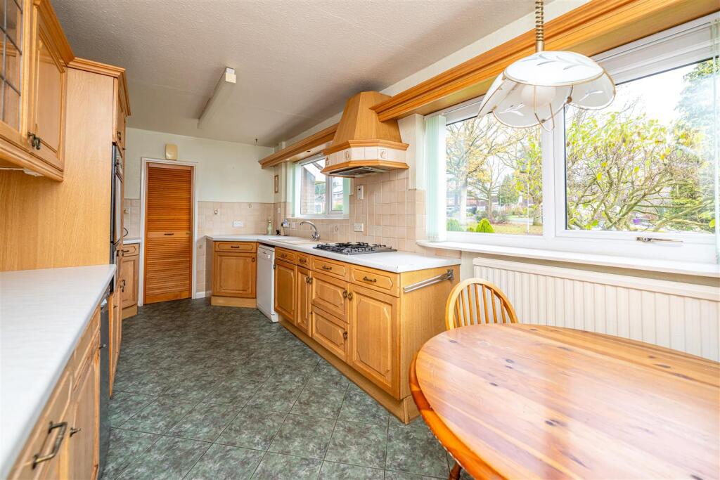 7 Maythorn Gardens  (22).jpg