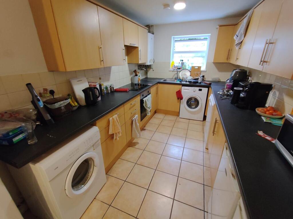 Kitchen (1)