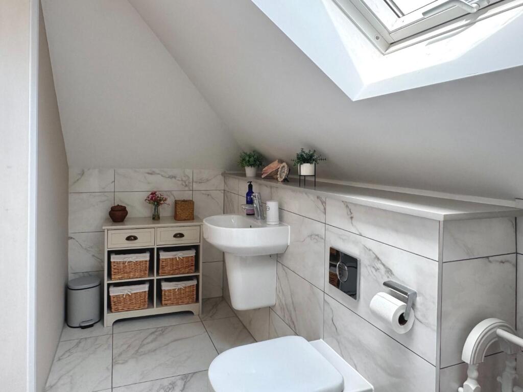 En-Suite 2