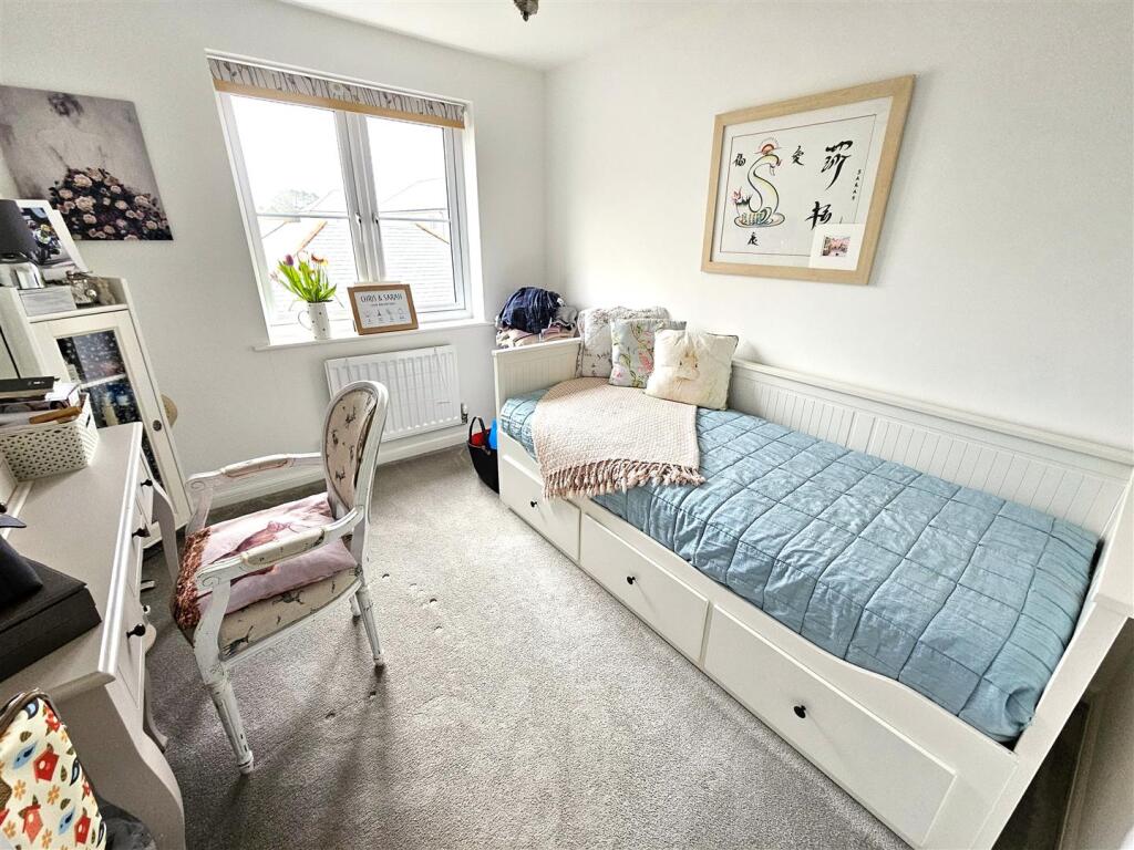 BEDROOM 2 (2).jpg