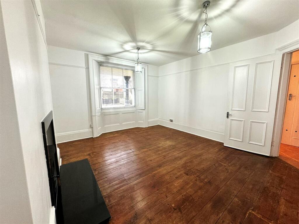 Living Room New.jpg