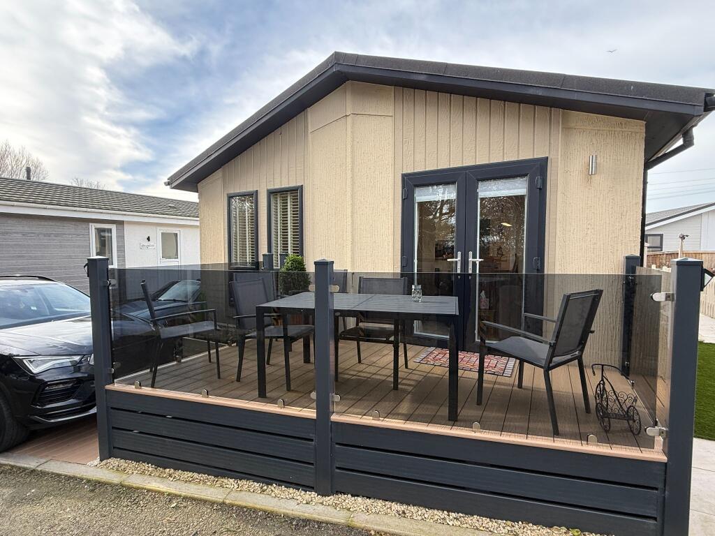 Willow Drive, Lamaleach Park