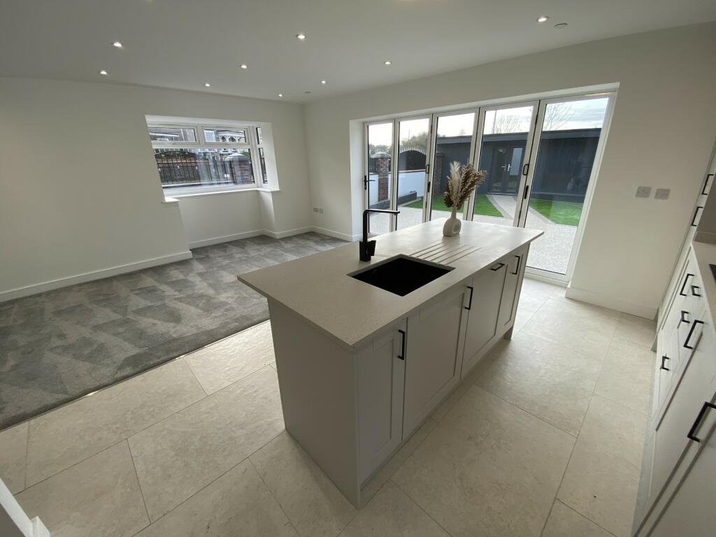 Kitchen/Diner/Lounge 