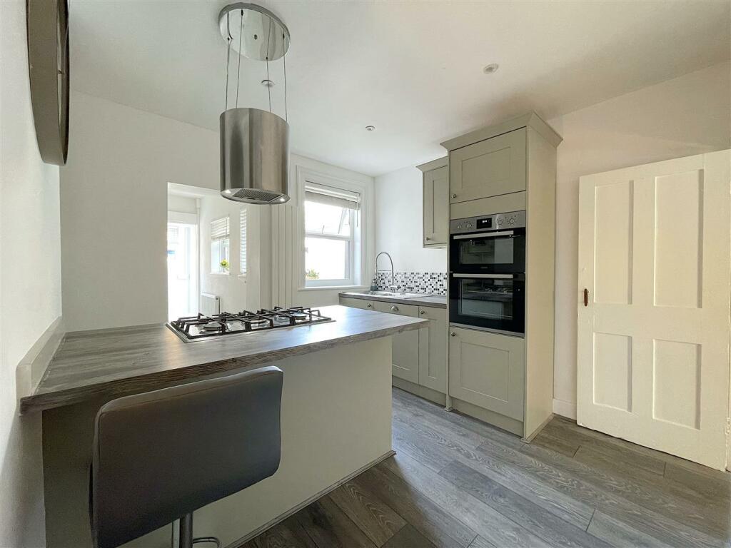 Kitchen (2).jpeg