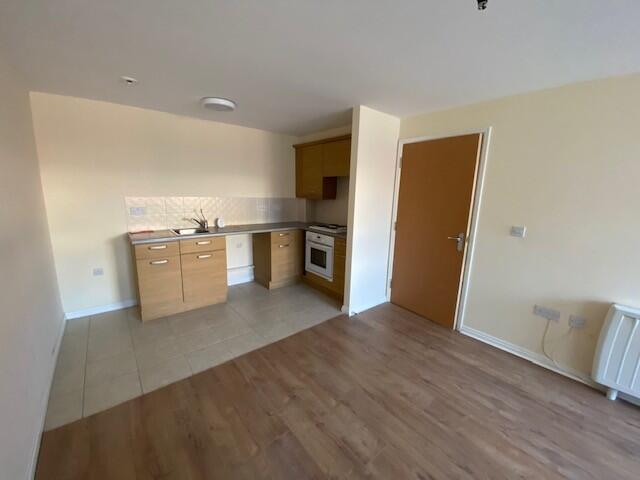 LOUNGE VIEW TO KITCHEN T202504071330.jpg