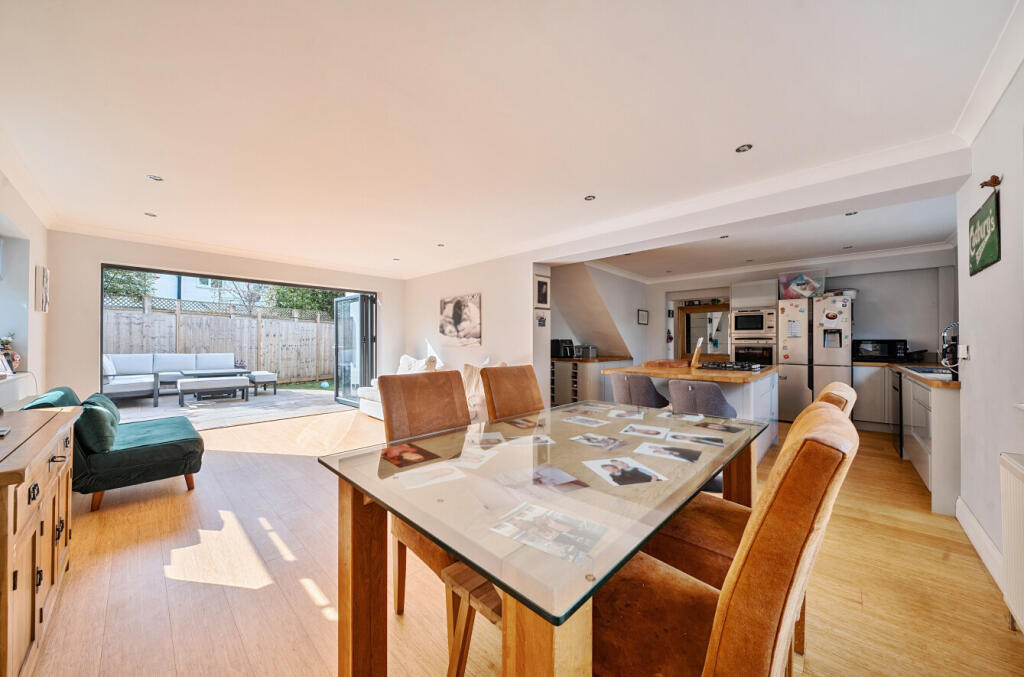 1320611-6-6866c5e...